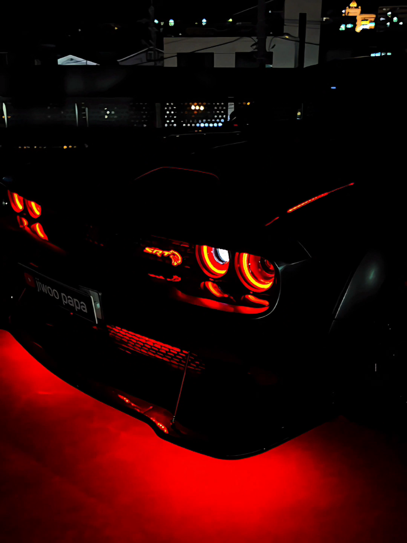 Black and Red 😈 🇰🇷  #cars #차쟁이 #mycar  #dodge #korean #닷지챌린저 #oldman #daily #carlifestyle #dodgechallenger #srt #hellcat #america #머슬카  #CapCut 