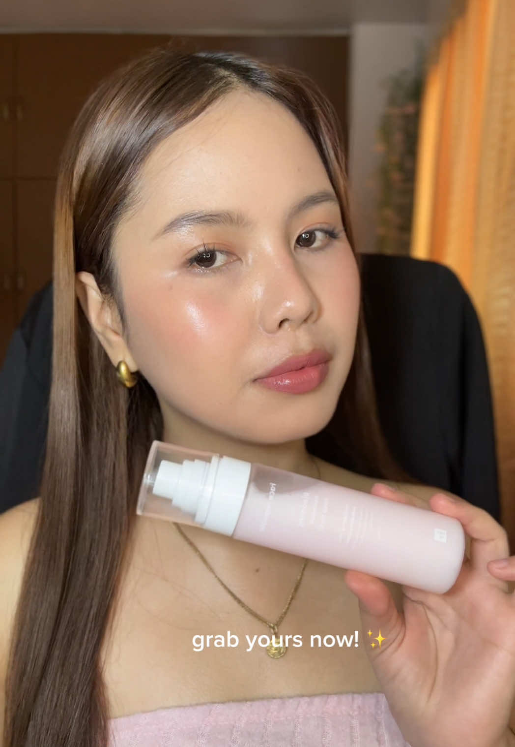 This mist is my new favorite! 😻💓@Face Republic Philippines   #facerepublic #facerepublicmist #rosemist #misterios #bloomingessencerosemist 