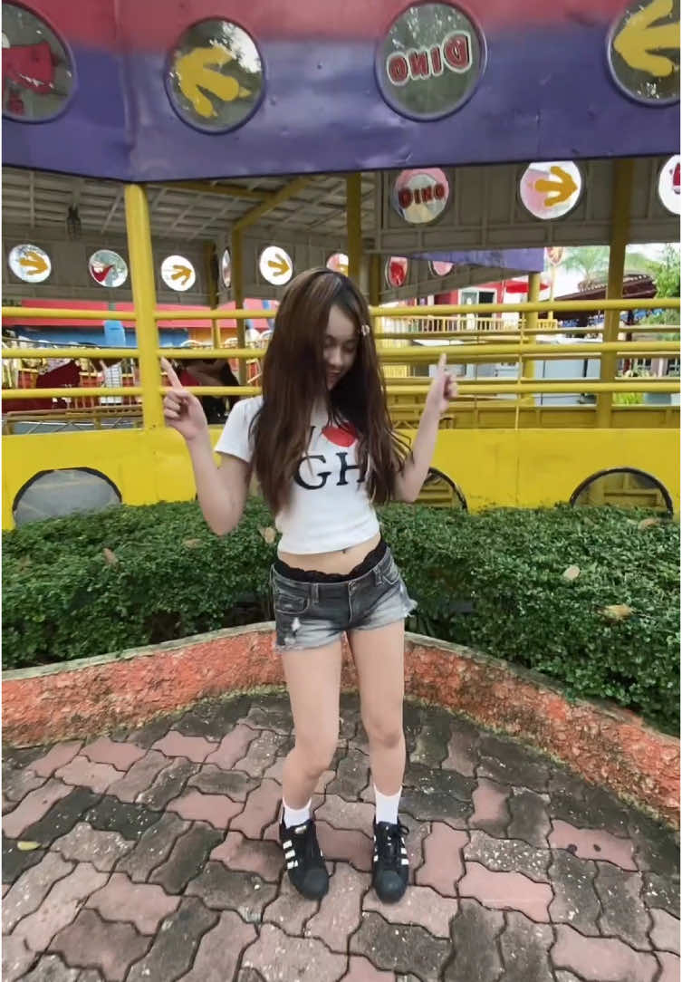 อยากเป็นของเธองะ #สวนสยาม 