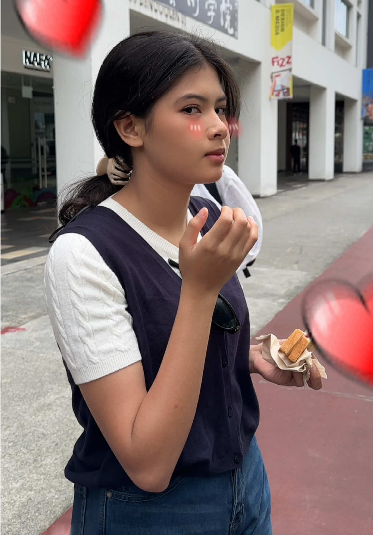 Mala saltingg hahaha 😆😘 #TiktokShopOOTD #JinisoEntertainment #Jiniso #jeansviral #jinisojeans #bestsellers #jeanshighwaistmurah #racuntiktokshopmurah #jeanswanita #fyp