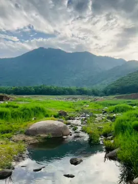 #ဆွစ်ဇာလန်ဆိုလာပဲ🏞#ကတိုက်ဆည်💞#မွန်ပြည်နယ် #ပေါင်မြို့#foryou #fypシ゚viral🖤tiktok☆♡🦋myvideo🤪