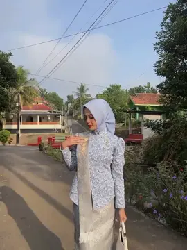 kebaya janggan 🫶  #kebaya#janggan#kebayamodern#perpisahan#sekolah#smk#2025#affiliatetiktok#fyp#fypシ゚ 