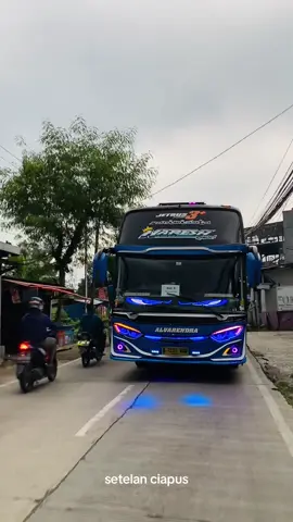 nada pujangga with naresh reborn #nareshreborn #alvarendra ##ciapusstylee #busmaniacommunity #basurimussicalhorn #basuribuslovers #busmaniacom #basurimussicalhorn #busmaniabogor #tukangfoto #bussss #yomarii #pecintabusindonesia #sukabus #fotoinbus #busmaniabogor #sukasamabusindonesia #busmaniacom #buslife #bus 