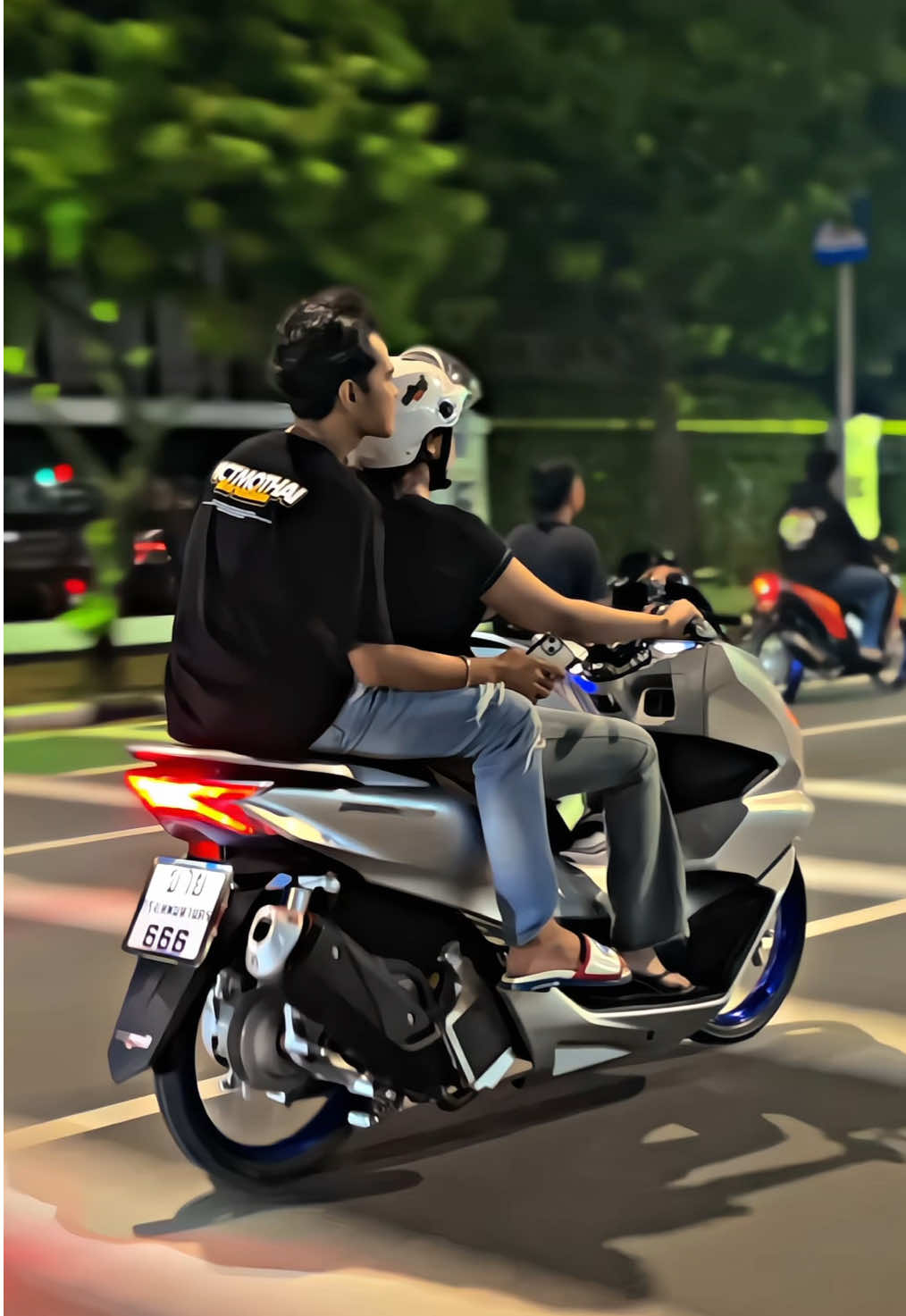 Apa sih rahasia nya tampil sempurna seperti klean?🤪 #pcx160ล้อ17แต่งสวย #pcx150ล้อ17แต่งสวย #pictmothai #kebonmothai #mothaistyle 