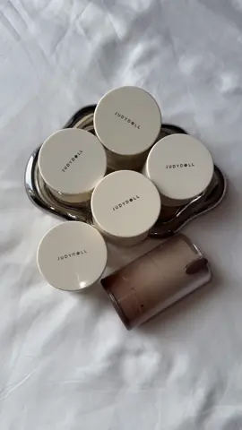 Kem lóttt guộtt lunnn ahh #kemlotduongam, #makeupbase, #judydollvn