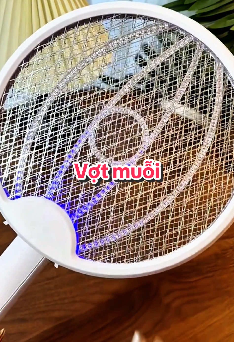 Vợt muỗi thông minh kiêm đèn bắt muỗi tự động #votmuoi #votmuoithongminh #votmuoidien #votmuoi2in1 #votmuoikiemdenbatmuoi #giadungtienich 