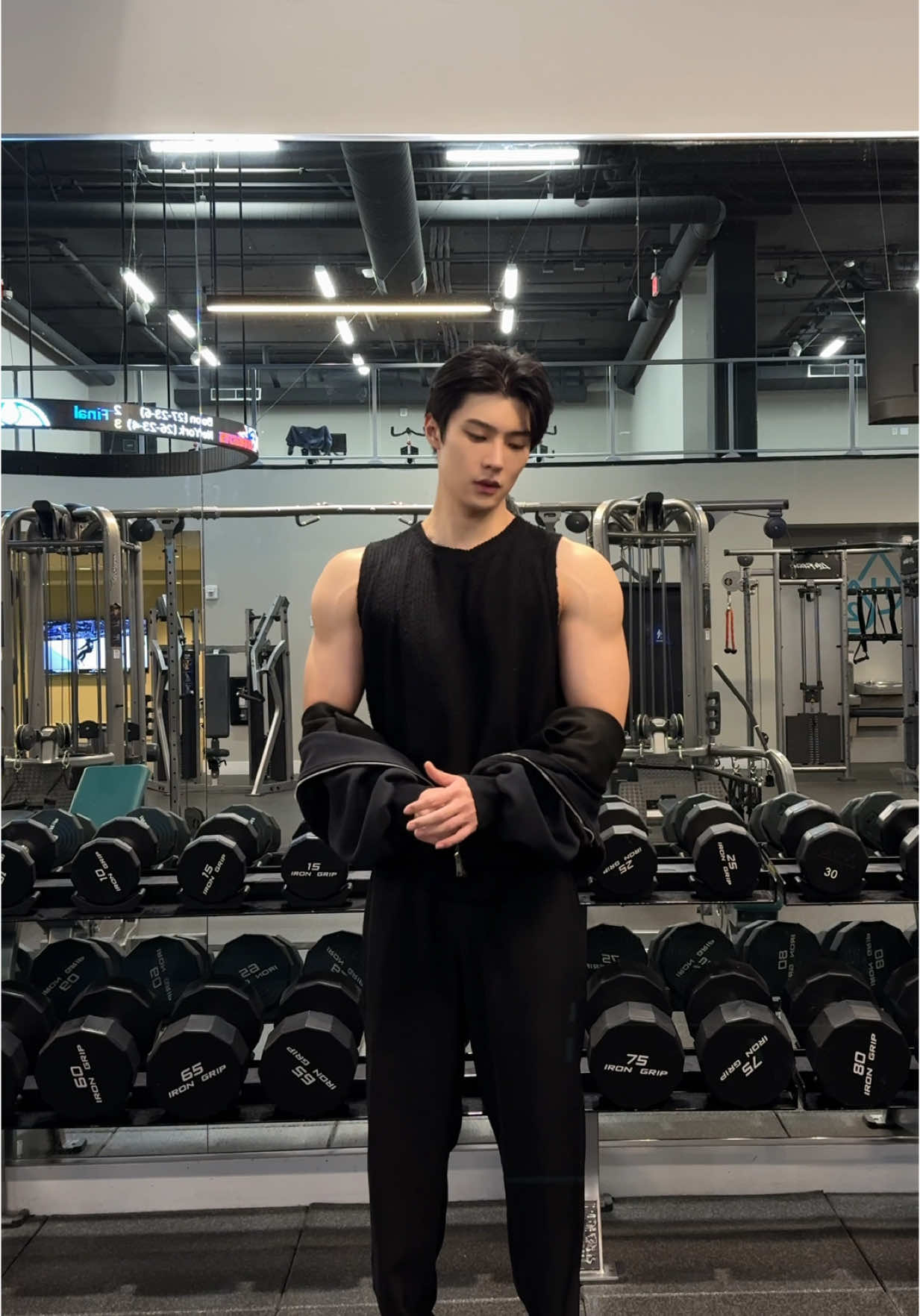 我试试不做饭 有没有人看 #人夫感 #双开门身材 #禁欲系 #美国留学 #男友风 #邵巍 #ShaoWei #THEBLACKCATSTV