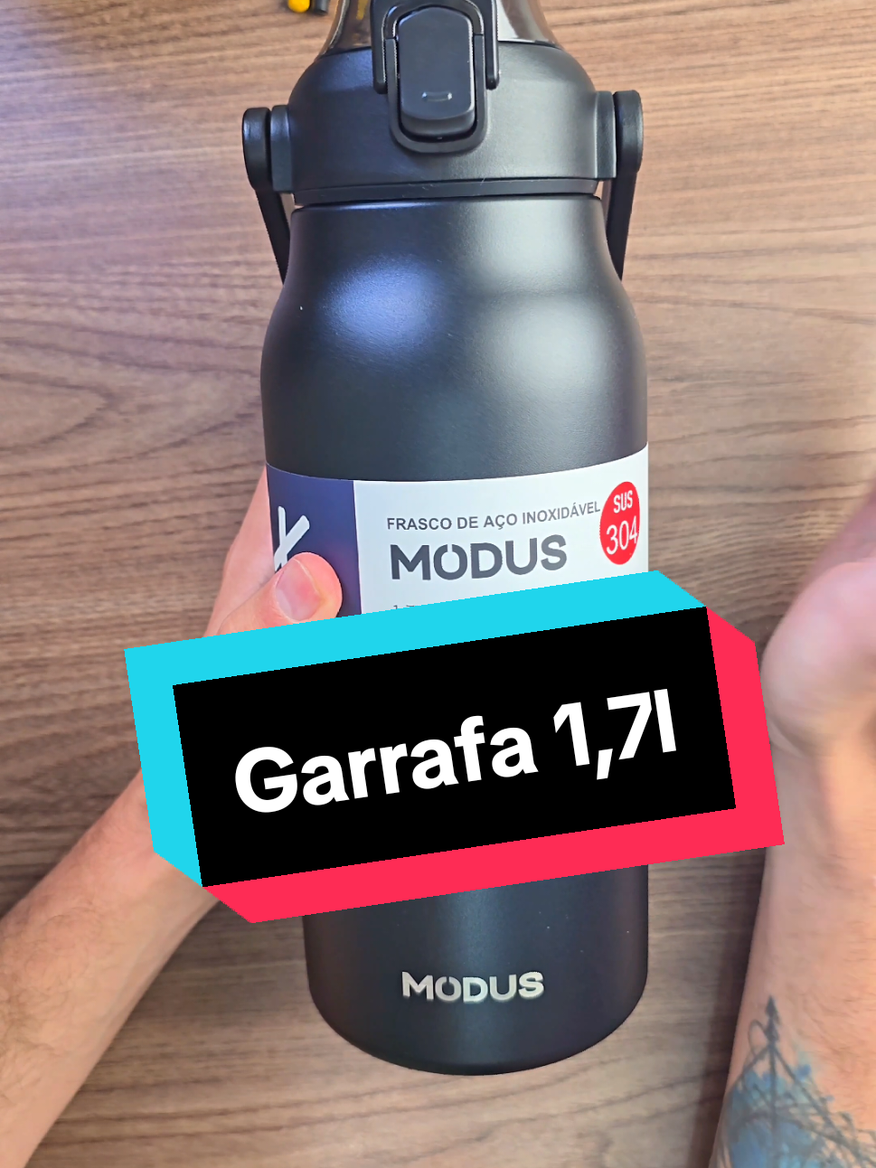 Garrafa térmica modus 1700 ml. água gelada por ate 24 horas de aço inoxidável,  duplo vácuo e resistente à oxidação. Excelente  para usar no dia a dia e na academia. #tiktokshop #modus #garrafatermica 