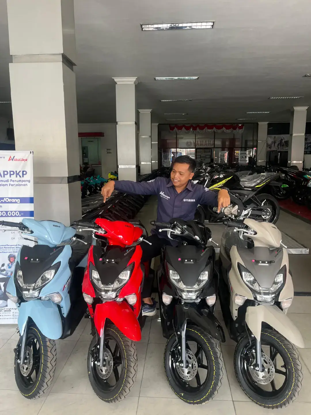 Gear ultima 🤩  kalian pilih warna apa.....!!!! #yamahasemakindidepan #gear #oto #moto #janganlupamampir #vs #125 #like #follow #fyp #fyppppppppppppppppppppppp 