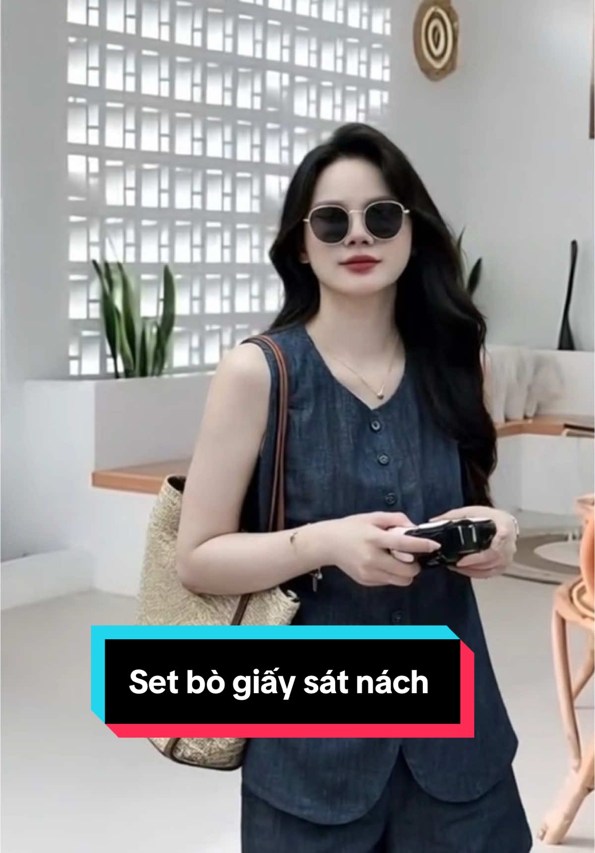 Set bò giấy sát nách mặc lên auto Xinh#setbogiay#thoitrangcaocap #thoitrangnu #viralvideo #xuhuong .