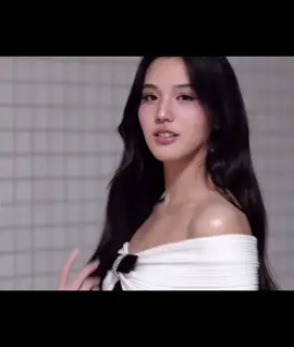 ช่วงนี้รู้สึกว่าบอนนี่สวยขึ้นมาก ถ่ายแบบจริตก็มาเต็มมีใครเทรนให้ไหมน้า??#เอมี่บอนนี่ #gmmtv #เอมี่บอนนี่ #beonnnie #บอนนี่ภัสรสรณ์ #emibonnie #fypシ゚viral #bonny  #EmiBonnieFMinTaipei #fyp