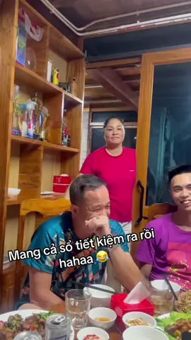 Thế gian được vợ lẫn chồng . Được cả ông lẫn bà luôn. Biển đông tát phát cạn luôn 😂 @Đại Bàng Núi Cấm🦅 @Đai bang núi cấm.1 da tiêu dao  #xuhuong #vuivemoingay❤️ #pickleball 