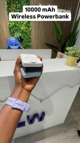 10000 mAh Wireless Magnetic Powerbank For price inquiries and order placement: 📱Send us a DM ☎️Call/WhatsApp: 0913 724 5877 🏠 Visit our store at No 8 Kunsela Road, Zonta Complex, Ikate, Lekki Phase One Note: Prices might vary slightly due to changes in foreign exchange rates. 