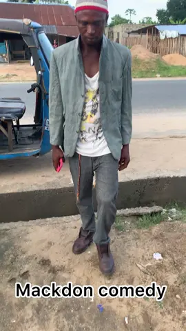 Hungry stranger shock me 🤣🤣#fypシ゚ #viralvideos #grow #foryoupage 