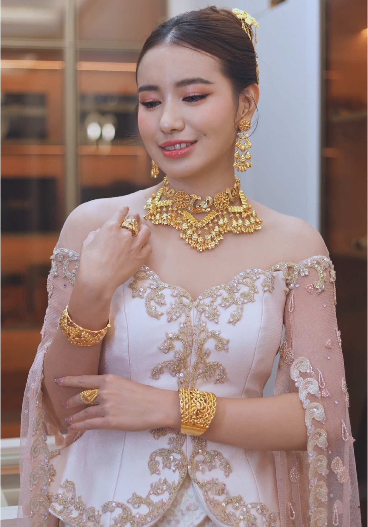 #zwehtetgoldjewellery✨💫 #ဆိုင်အမှတ် (5)ပြောင်းရွှေ့ဖွင့်ပွဲအမှတ်တရ🎈🎈🎊✨💫✂️ #foryoupage #tiktok #trending #fyp 
