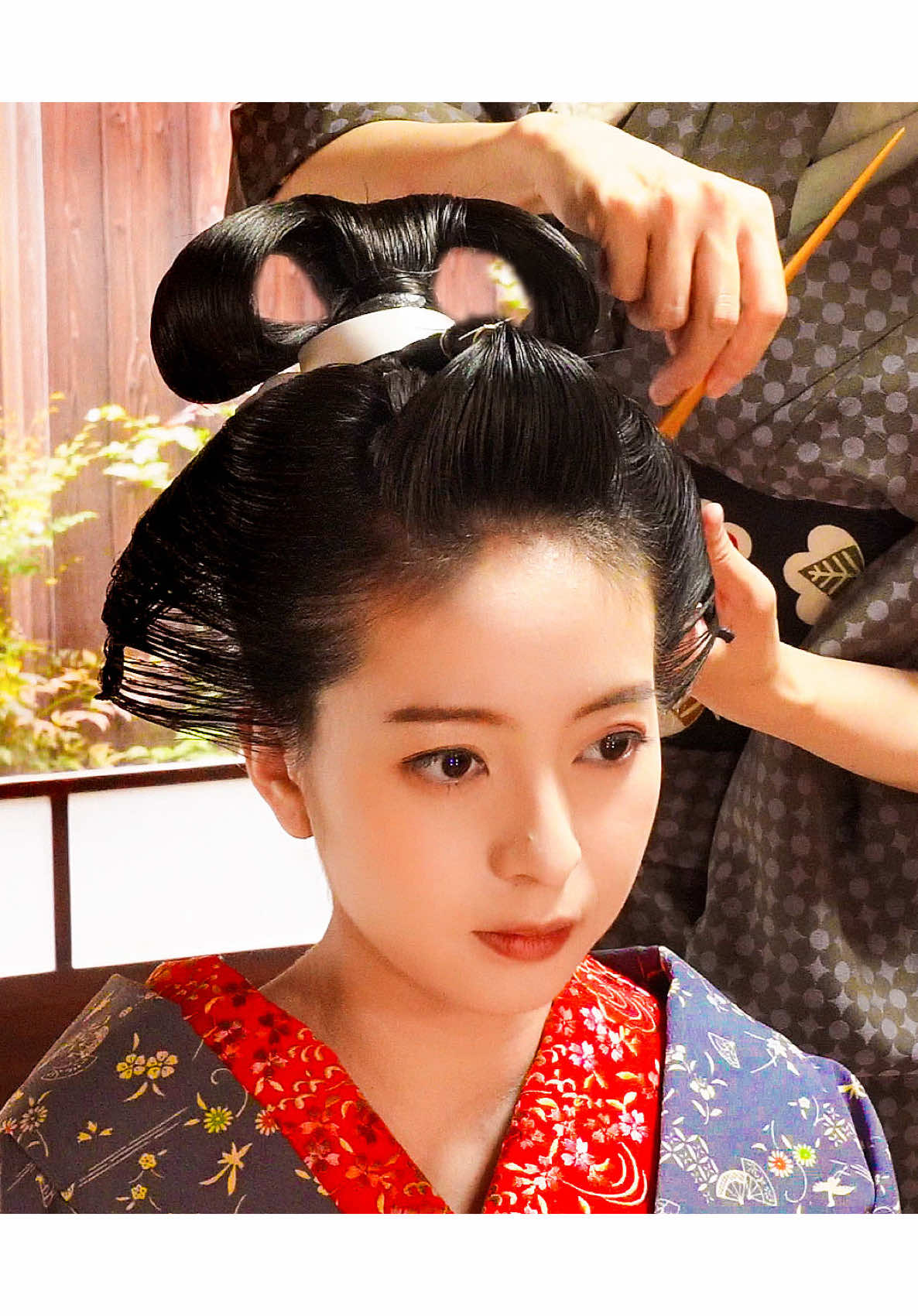 日本髪の髪結風景 #asmr #日本髪 #花魁 #oiran #髪結 #結髪師 #江戸時代  #asmrsounds #makeup #hairmakeover #日本文化 #japanesetraditional #べらぼう 
