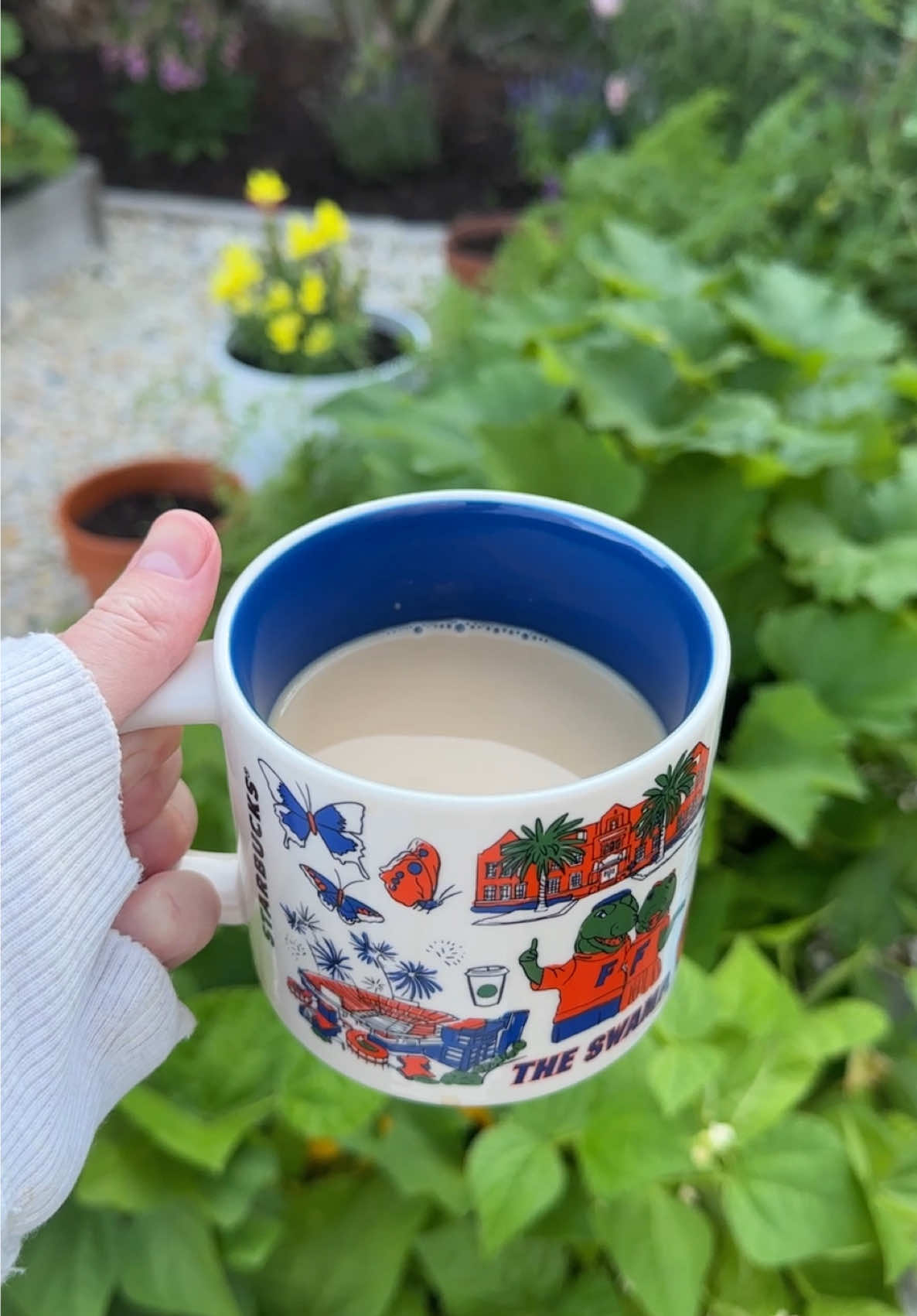 POV: You’re thriving in the Florida sun… unless you’re a snap pea. #BloomReport #GardenCheckIn #FloridaGardening #RaisedBedGarden #PlantTok #GardenGlowUp #GrowWithMe 