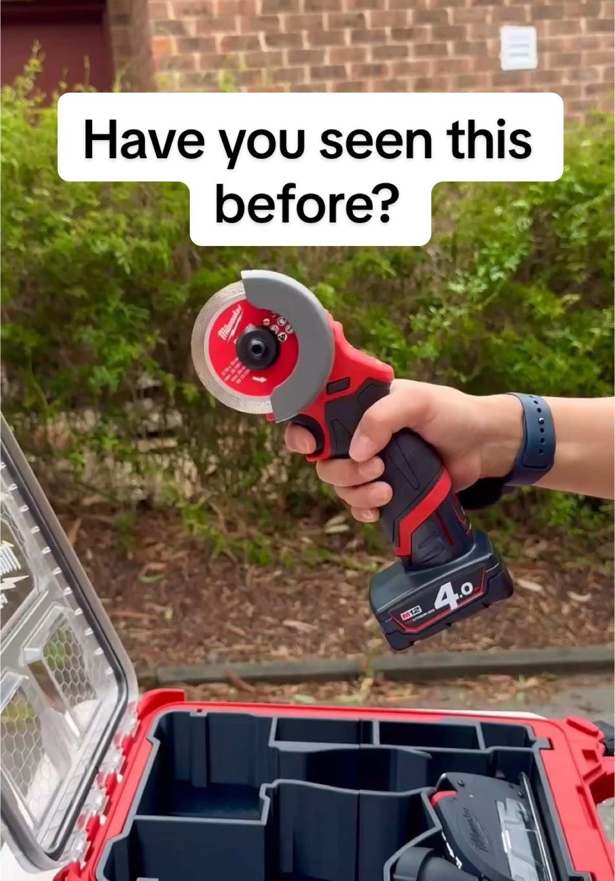 Your M12 Cut Off Tool deserves better. 🔧🧰 We built the insert that gives your Milwaukee M12 Cut Off Tool a proper home inside the PACKOUT™ Compact Organiser. ✅ Holds the tool, dust shoe, cut-off blades, extra blades, batteries & Allen key ✅ Designed for a tight, clean fit — no bouncing around ✅ Built tough from high-temp plastic — won’t warp, melt or crack Made in Melbourne 🇦🇺 🌍 Ships worldwide 🔗 Link in bio #milwaukeepackout #milwaukeepackoutsystem #packoutmods #PackoutIsLife 