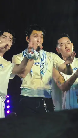 Vậy thì ôm nhau đi🫶🏻#hieuthuhai #tranminhhieu #hieuthuhai2222 #fyp #xh #viral #xuhuong #trending 