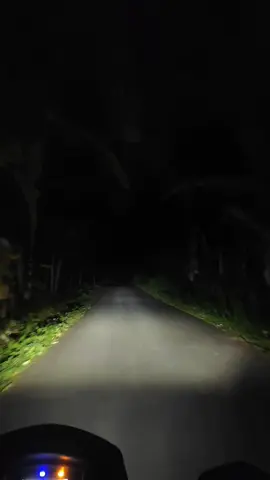 Uji nyali 👻 @saniisaini  #nightride #jalanmalam #hutan #vibesmalam #cisayong #tasikmalaya 