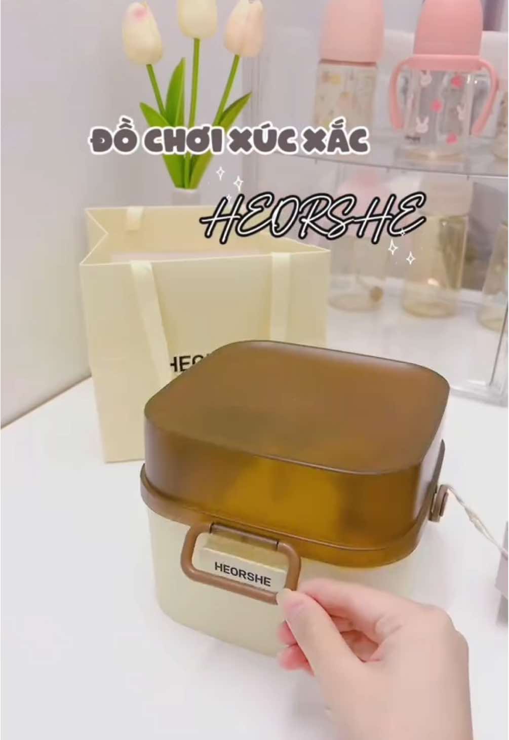 Món quà 1-6 sớm cho Đậu iu Phải nói Heorshe món nào cũng xinh iu sang xịn nha, từ bình tập hút đến đồ chơi gặm nướu ko chê gì🥰🥰  #heorshe #gamnuouchobe #luclac #xucxacchobe #dochoitreem #dochoichobe #quachobe #mevabe #viral #xuhuong #fyp