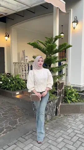 Bagus bgt cutbray jeans nya, aku pakai size m @lassiealpha 😍 #fyp #OOTD #ootdhijab #outfitsimple #outfitideas #outfit #minimalistoutfits 