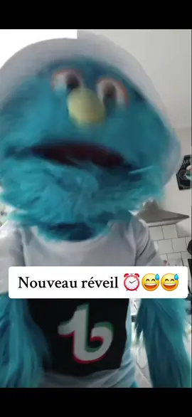 nouveau réveil 😅😅⏰️⏰️ #reveil #nouveaureveil #ahah #haha #humour #pourtoiiiiiiiiiiiiiiiii #foru 