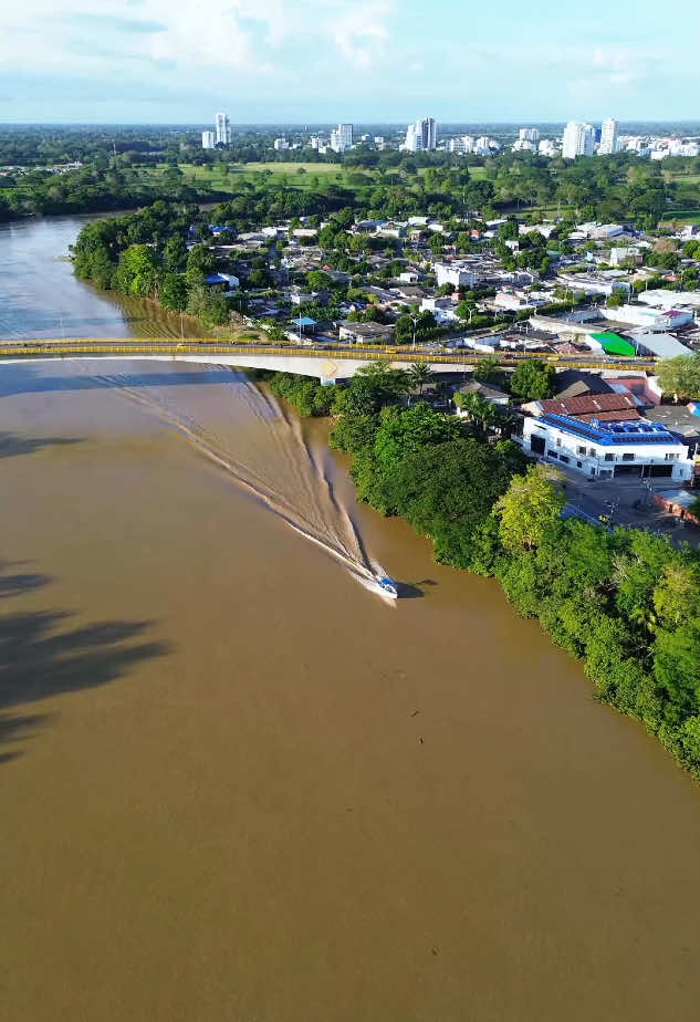 Majestuoso el río Sinú.  #Monteria #drones #riosinu 