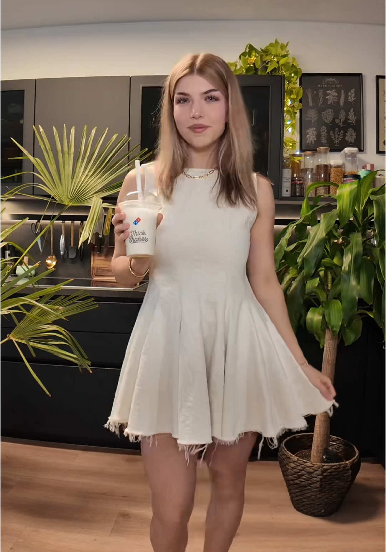 Welches Fit findet ihr am besten?😝🥤 Anzeige #ThickShake #Milchshake #InGeiler @Domino's Deutschland 😍