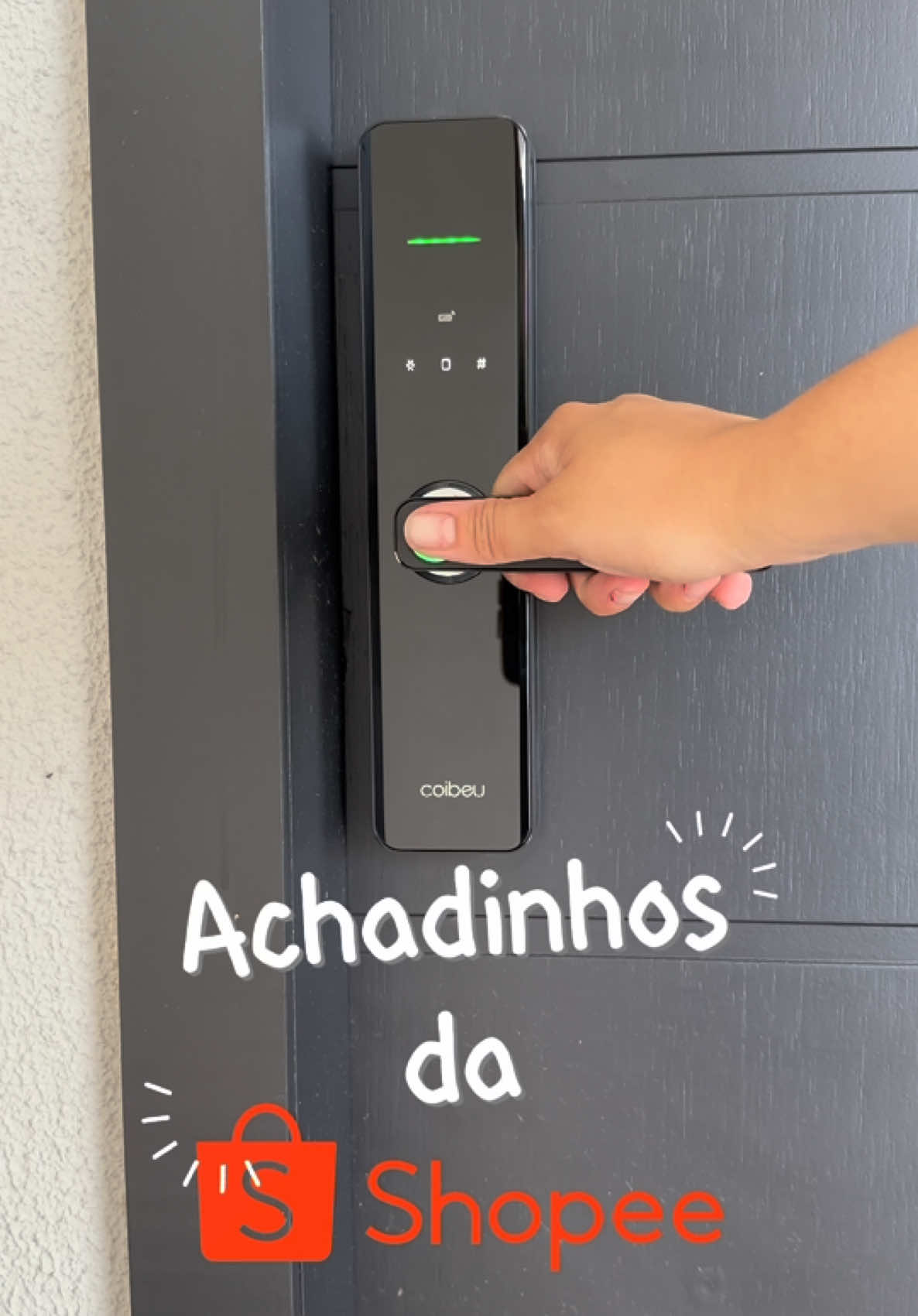 E esse achadinho da Shô que fez a porta da minha casa ficar com cara de rycaaaaa! 🤩 ID ASD-PSF-EBW @shopee_br te amo 💕🥹 Comenta EU QUERO que te mando o link ❤️ #acheinashopee #shopeecreator  *publi