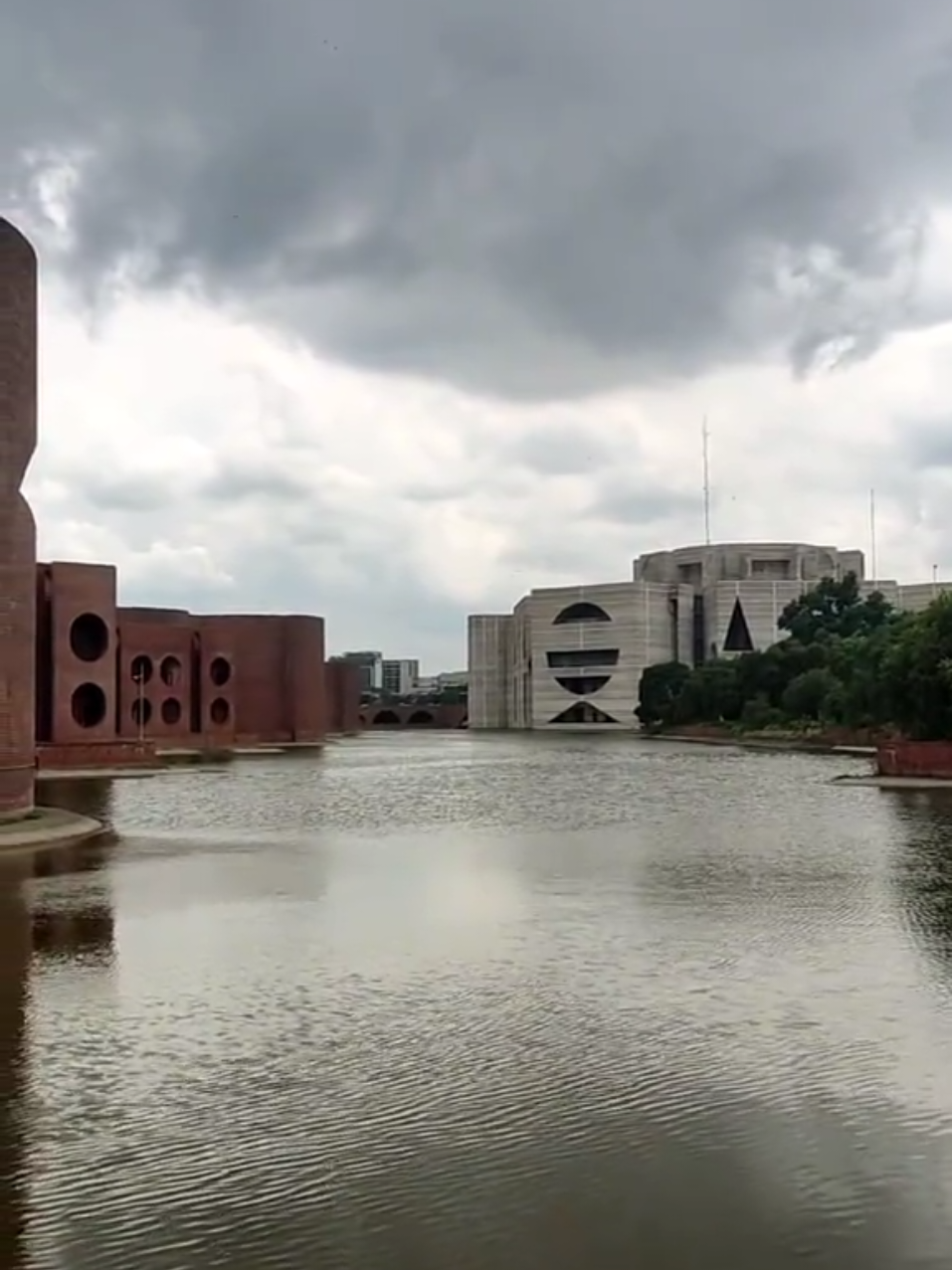 The most favourite place in Dhaka 🌸 #ziauddan #chandrimauddan 