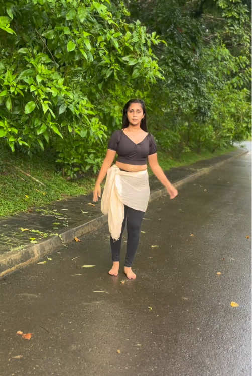 Besos 💃🎶❤️‍🔥 DC : Oshan Liyanage #jaquelinnewsong #shreyaghoshal #jacquelinefernandez #shikardhawan #besosong #tiktokdance #trending #viral #foryou #fyp #fypage #1million #srilankan_tik_tok🇱🇰 #fypviralシ #video #dance 