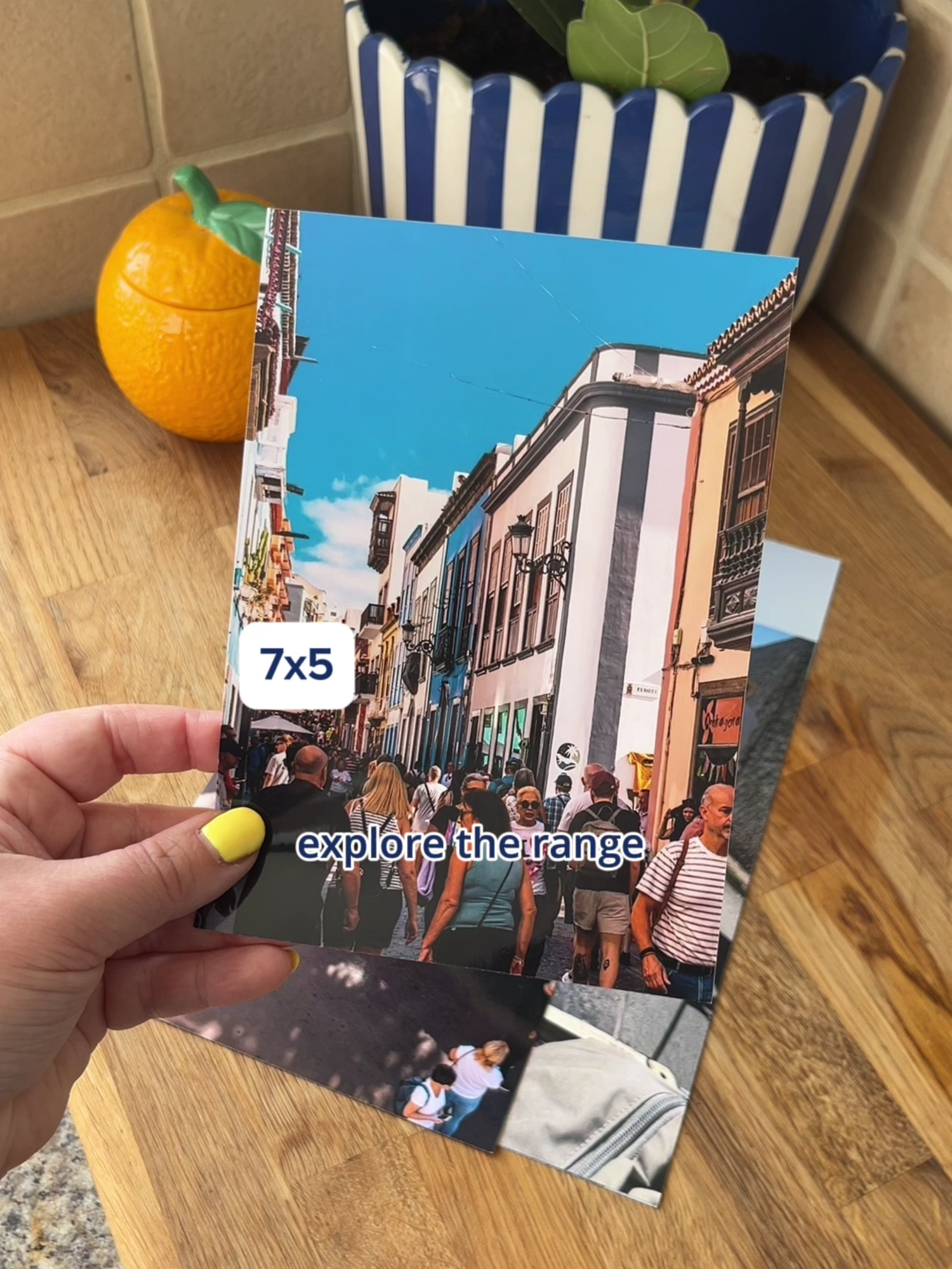 📸 Not sure which photo print size to choose? With so many options, it’s easy to feel overwhelmed and end up with prints that don’t quite work. While there’s no single “best” size, we’ll guide you through the most popular options, so you can pick the perfect fit for your photos and how you plan to use them 🖼️✨ #maxspielmann #printsizes #photoprints