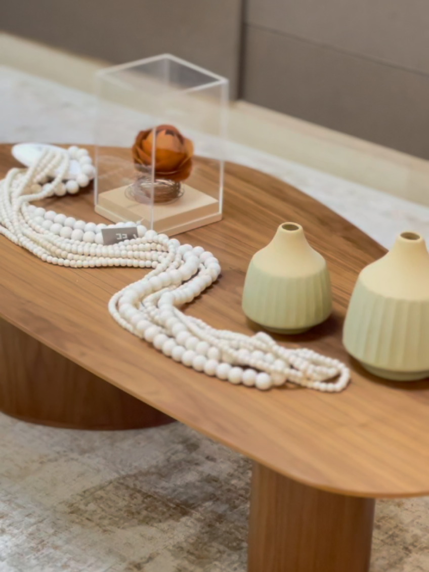 vc sabe o que é ambientação de espaços? alguns chamam de produção também! neste tipo de trabalho, fazemos uma curadoria de objetos, escolhendo o que mais combina com o cliente e com o projeto e levamos os objetos na casa do cliente, colocando tudo no lugar. o cliente fica com os objetos de um dia para o outro em sua casa, e sempre se encanta com o trabalho e ele adquire os objetos que ele mais gosta. Normalmente, o cliente fica com todos eles, pois a casa fica linda, vestida com personalidade! #ambientação #produçãodeambientes #decoração #objetosdecorativos #reformacasa #jundiaí 