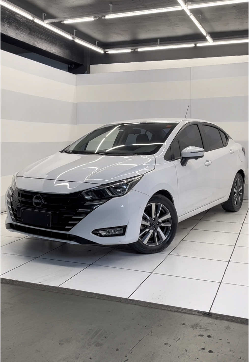 O maior estoque de seminovos da cidade tem oportunidades para você! 🚘 👍 . 🔎 Veículos periciados e de procedência. 🚘↔️🚙 Aceitamos Seu Seminovo na troca. NISSAN VERSA ADVANCE 1.6 AUT 2024  Estoque completo: www.ftwveiculos.com.br Vendas: 📱(31) 9 7241-0587
