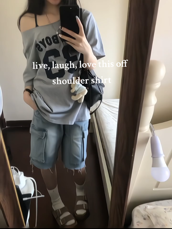 live, laugh, love this off shoulder shirt🔛🔝 #americanretroshirt  #AsymmetricalSho #outfitrecco#y2kfashion #jerseyshirt #outfitideas #fyppp #foryou 