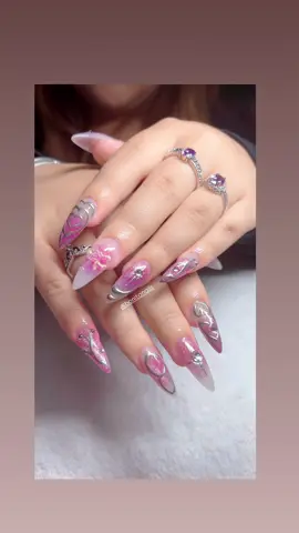 #bonitanails #CapCut #tiktoker #tiktokviral #foryoupage #parati #sd #fypシ #fyp #nails #acrylicnails #foryou #stilletonails 