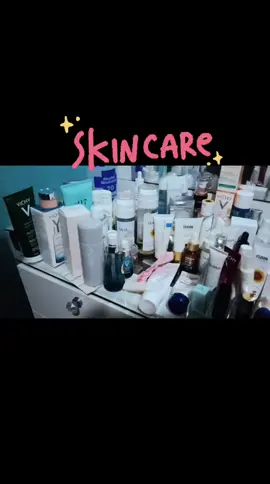 Cc... no sabes sí usar tus productos de skincare occidentales u orientales , en todo caso ambos 🫶🏻😅😅#skincarelover #cuidandodemi #amantesdelskincare #foryoupage #parati #pielsensible #skincare #hazmeviraltiktok 
