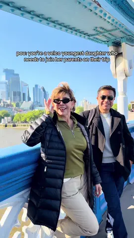 And that’s on being helicopter parents in the best way ever and my ultimate safe space 💅🏽  @Ceci  #noair #parents #travel #family #londonbridge #youngestchild 