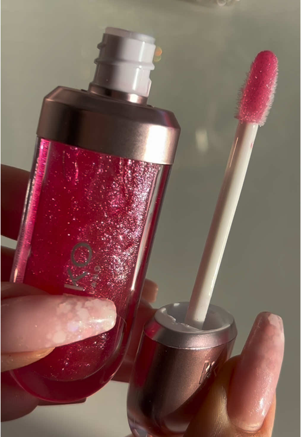 @KIKO Milano the prettiest pink lip oil 😍💗 | 3D Hydra Lip Oil 04  #lipoil #lipoilswatch #kikomilano #lipoils #lippies #pinkmakeup #girlytok #pinktok #lipproducts #foryou