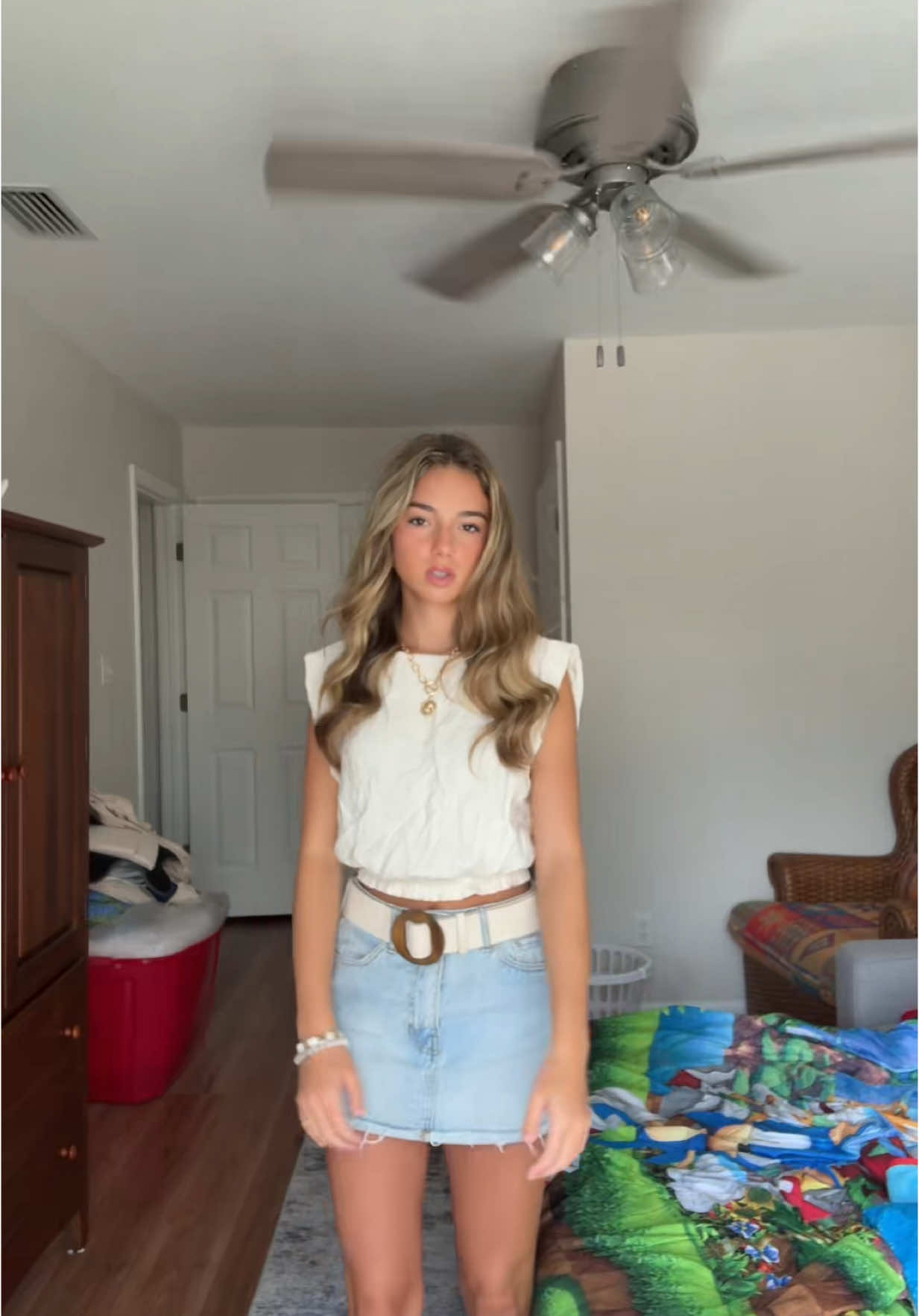coastal cowgirl?! also don’t mind my brother stuff everywhere lol 
