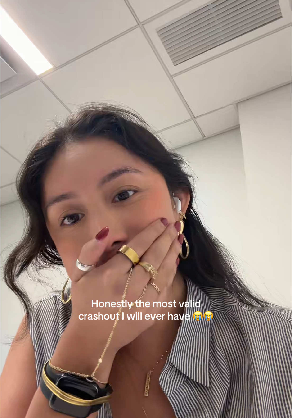 Diosito lindo pls give me the strength to get through tonight  😭😭 GUYS I CANT RN IM IN PAIN #rauwalejandro #cosanuestratour #crashout #rauw #rauwalejandrofans #solidcore 