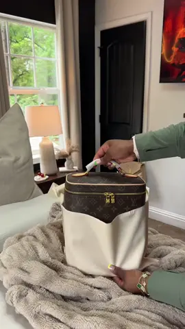 This makeup bag can hold all my makeup.#luxury #unboxing #fyp #bag #bags #lv 