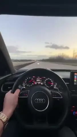 300km😮‍💨🫣  #autobahn🇩🇪 #audi #abt #rs6 #germany #700hp #300kmh #fouryou #fyp #pourtoi 