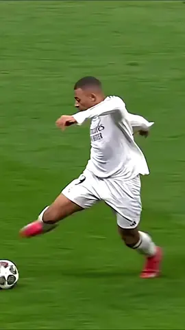 Every Great Player Has a Weakness Except One #football #ronaldo #messi #Soccer #mbappe #haaland #neymar #lewandowski #vinicius 