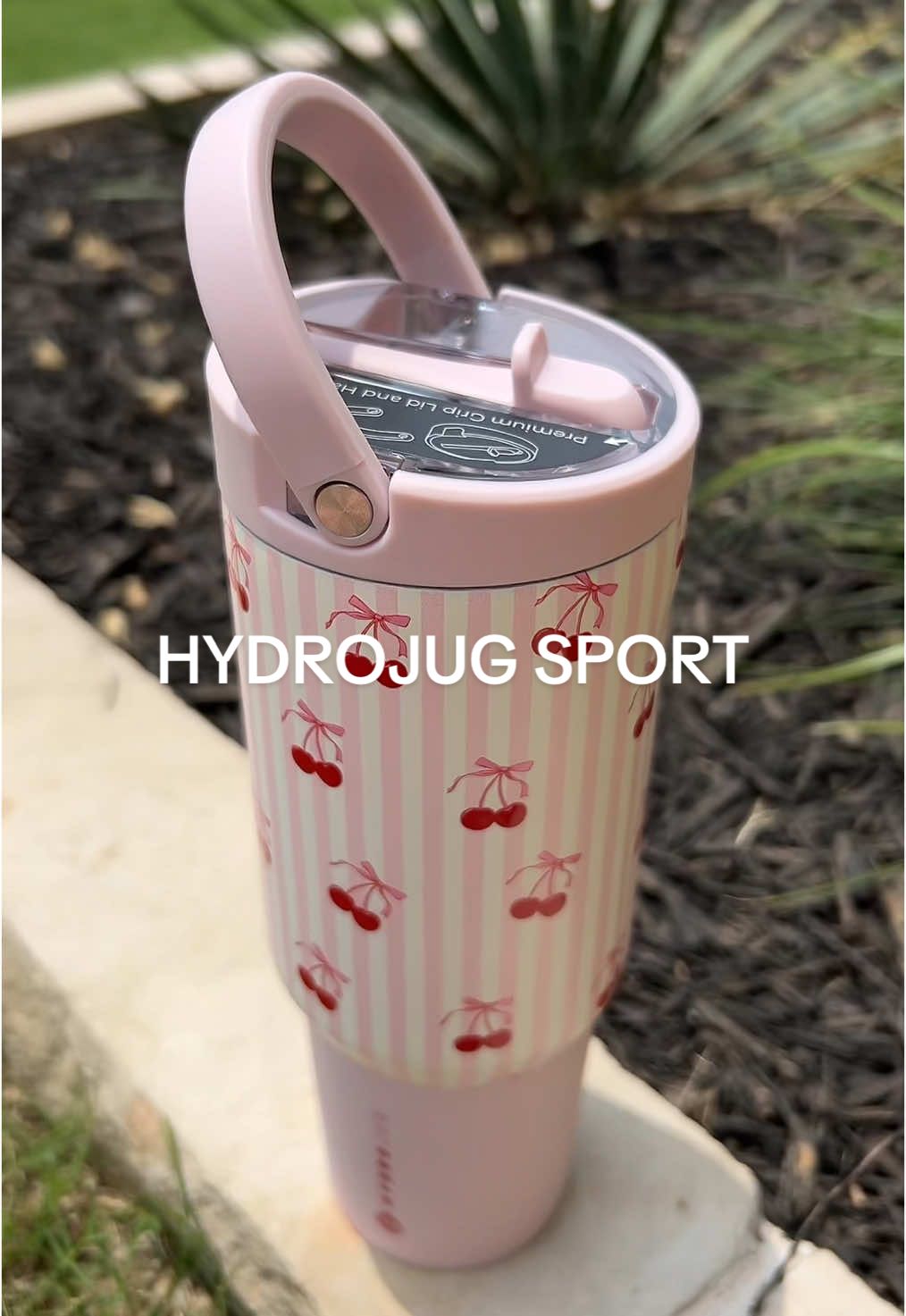 These cherries I cannottttt 😍🍒 which one is your favorite?! #hydrojug #hydrojugsummercollection #hydrojugsport #hydrojugtumbler 
