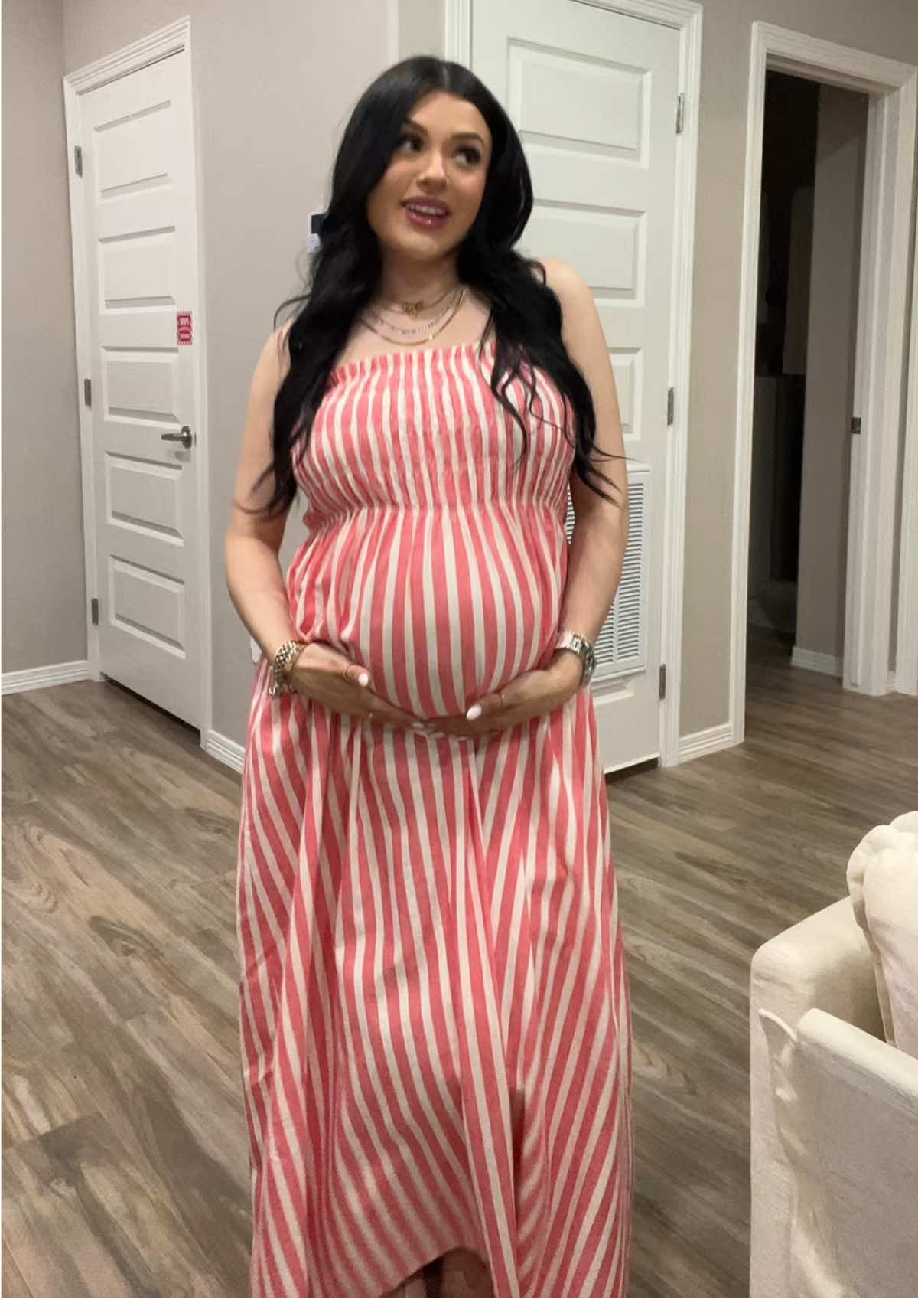 39 weeks pregnant 🤰🏻✨🤍 #babymama #pregnantbelly #almostthere #39weekspregnant #targetdress 