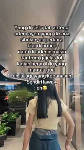 Heran hidup lagi tenang-tenangnya di usik lagi bae,, Susah sih kalo ANJING ngegonggong mulu ih,,, Ku kira di sanah udah sebodo amat eh ternyata masih panas berat, kipas sayang kipas wut wut wut  