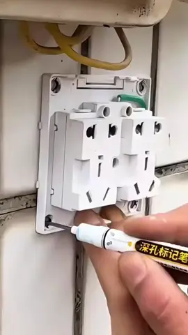 Mũi khoan lệch tâm răng cưa