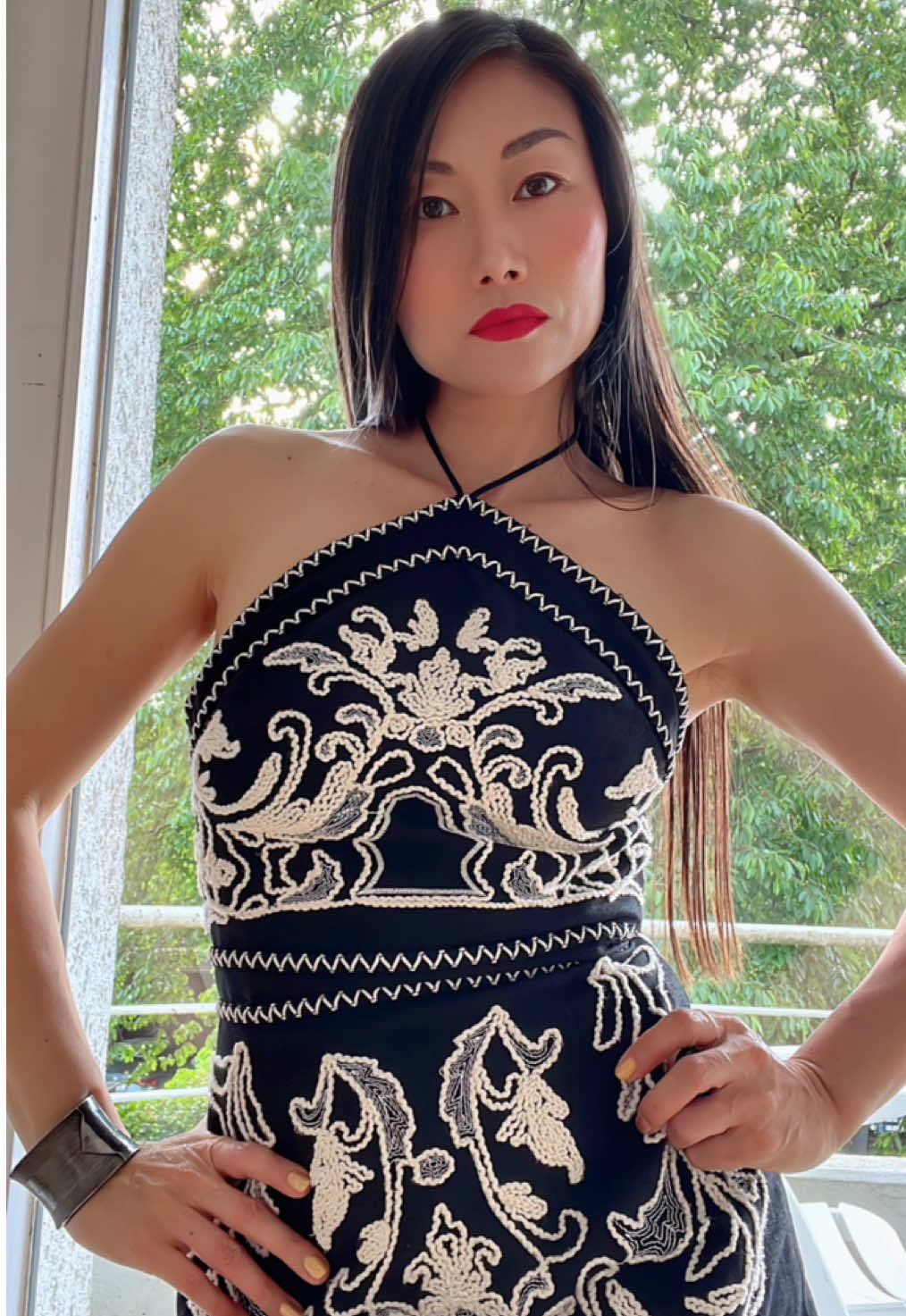 From work to dinner in effortless style.   #DayToNight #ChicStyle #EffortlessElegance #WorkToDinner #TimelessStyle #OOTD